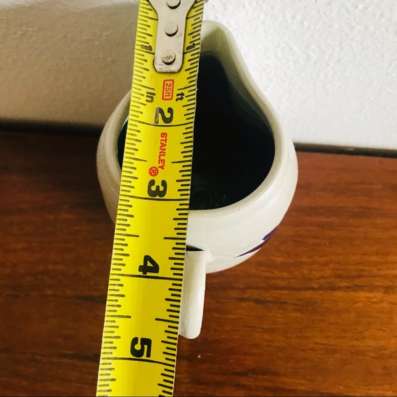 Williamsburg Virginia pottery vase/ pitcher - Picture 6 of 7